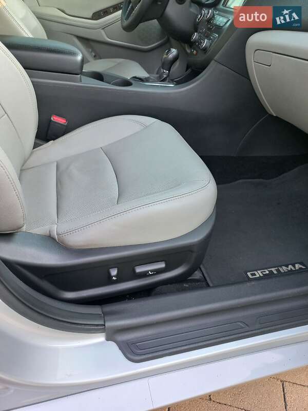 Седан Kia Optima 2012 в Одессе