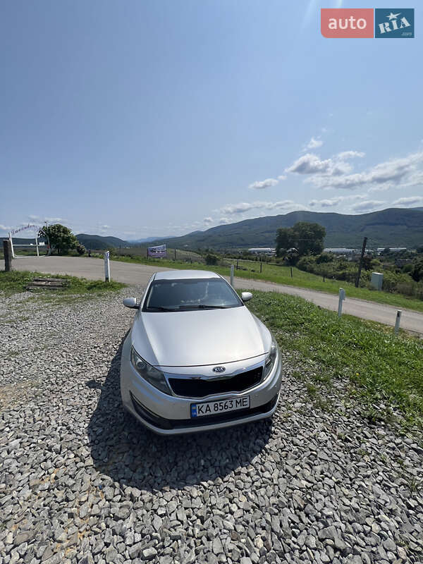 Седан Kia Optima 2011 в Києві