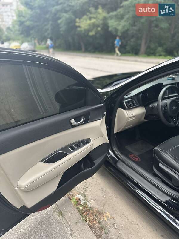 Седан Kia Optima 2018 в Киеве