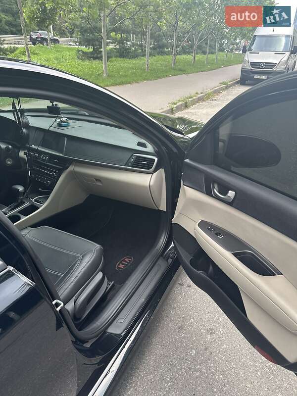 Седан Kia Optima 2018 в Киеве