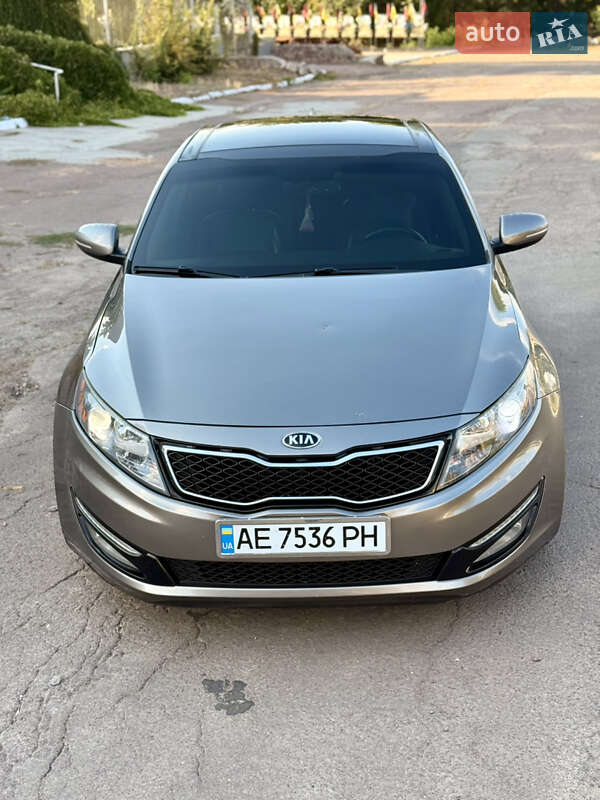 Седан Kia Optima 2012 в Кривом Роге