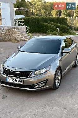 Седан Kia Optima 2012 в Кривом Роге