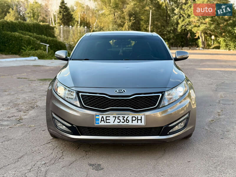 Седан Kia Optima 2012 в Кривом Роге