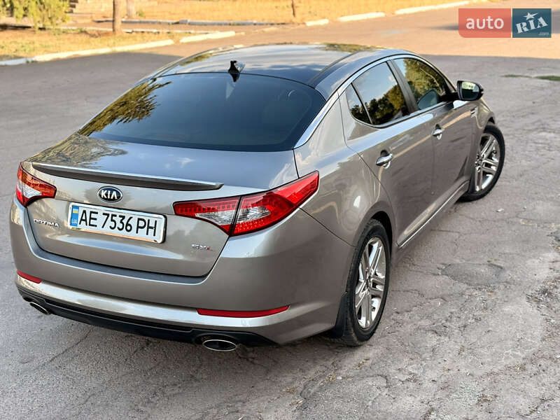 Седан Kia Optima 2012 в Кривом Роге