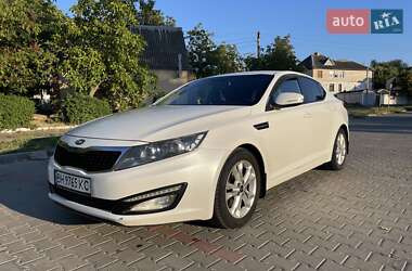 Седан Kia Optima 2011 в Подільську
