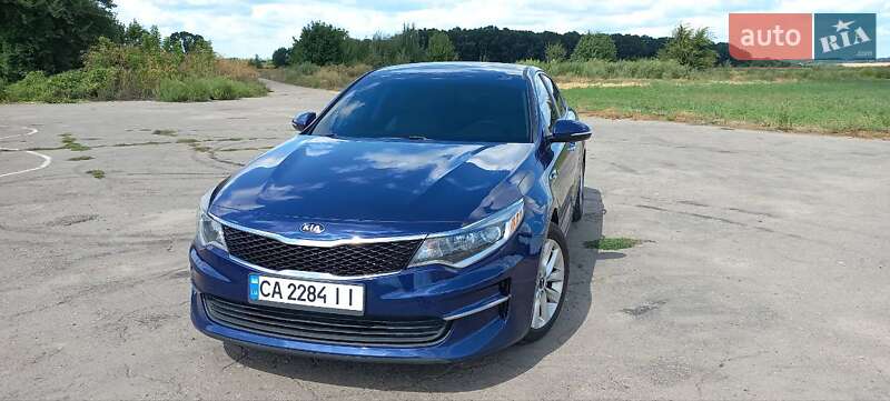 Седан Kia Optima 2016 в 