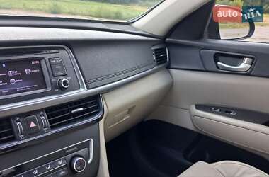 Седан Kia Optima 2016 в 