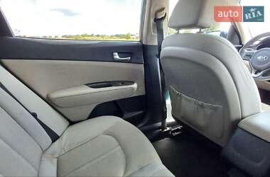 Седан Kia Optima 2016 в 