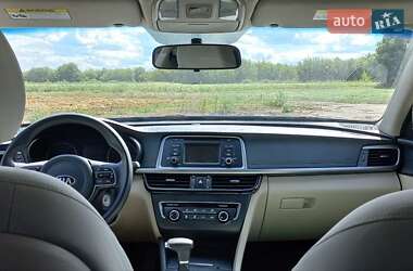 Седан Kia Optima 2016 в Жашківу