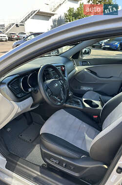 Седан Kia Optima 2011 в 