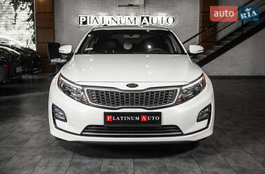 Седан Kia Optima 2015 в 