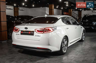 Седан Kia Optima 2015 в 