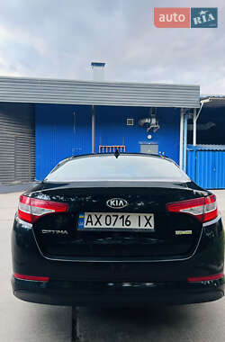 Седан Kia Optima 2012 в Харькове