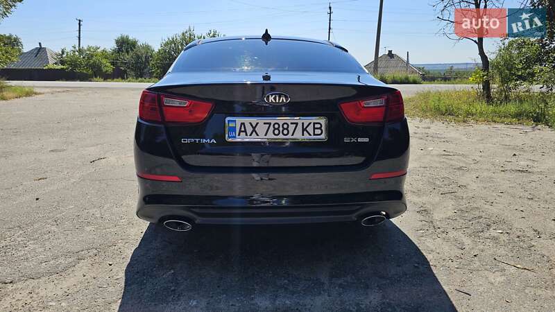 Седан Kia Optima 2015 в Богодухове