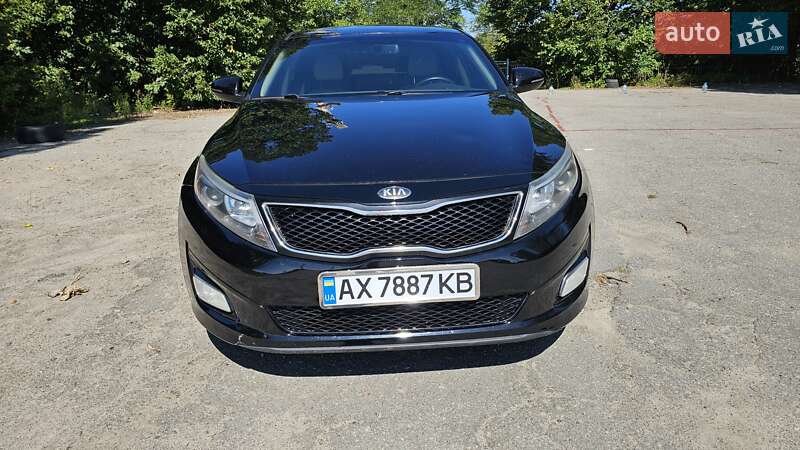 Седан Kia Optima 2015 в Богодухове