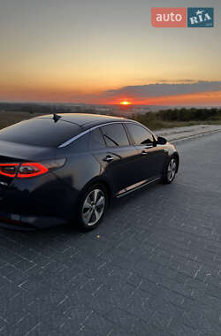 Седан Kia Optima 2014 в Львове
