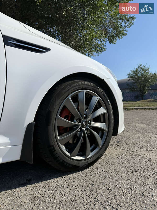 Седан Kia Optima 2014 в Запорожье