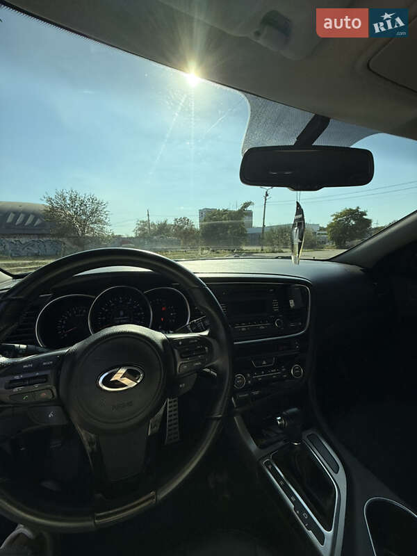 Седан Kia Optima 2014 в Запорожье