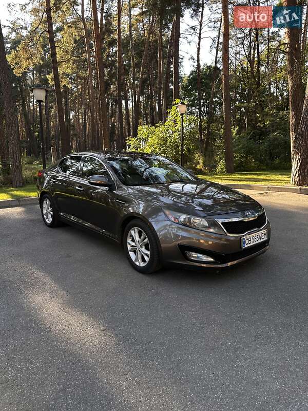 Седан Kia Optima 2012 в Чернігові