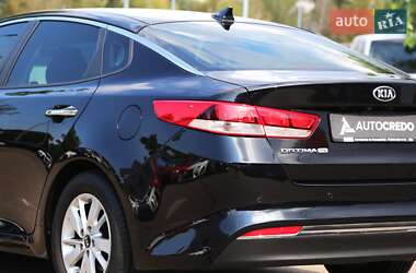 Седан Kia Optima 2016 в 