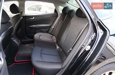 Седан Kia Optima 2016 в 