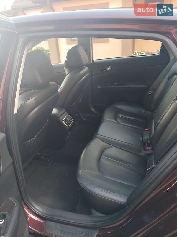 Седан Kia Optima 2016 в Броварах