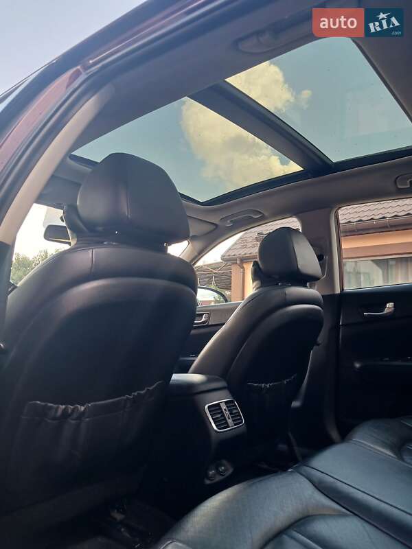 Седан Kia Optima 2016 в Броварах