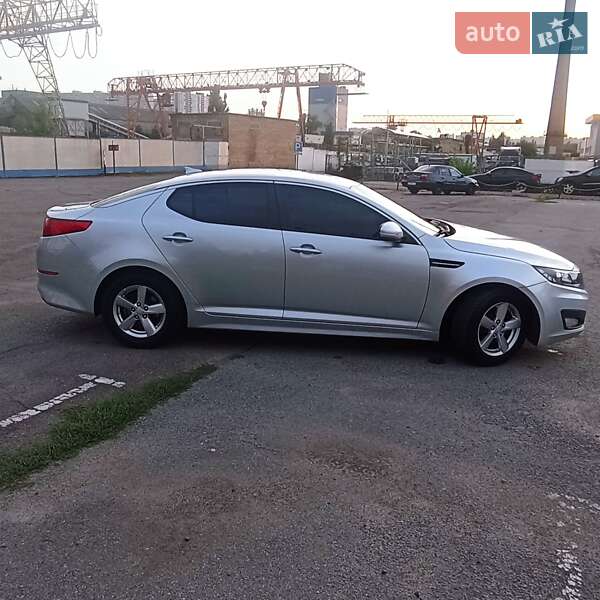Седан Kia Optima 2015 в Киеве
