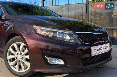 Седан Kia Optima 2015 в 