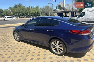 Седан Kia Optima 2018 в 