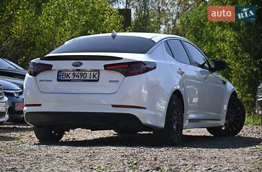Седан Kia Optima 2012 в 