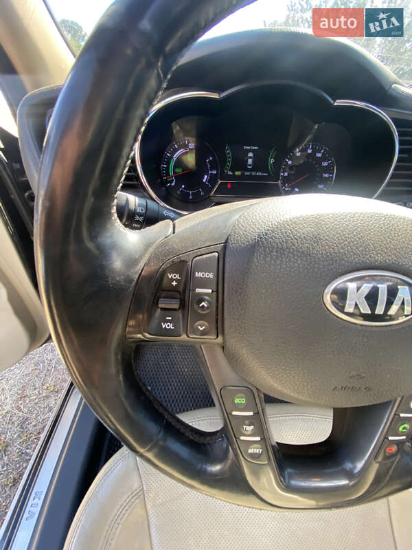 Седан Kia Optima 2013 в Новомиргороде