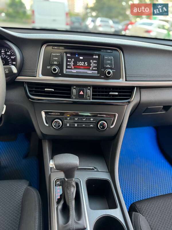 Седан Kia Optima 2017 в Киеве