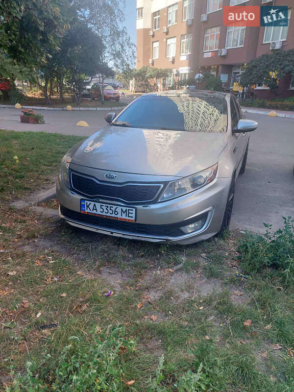 Седан Kia Optima 2013 в 