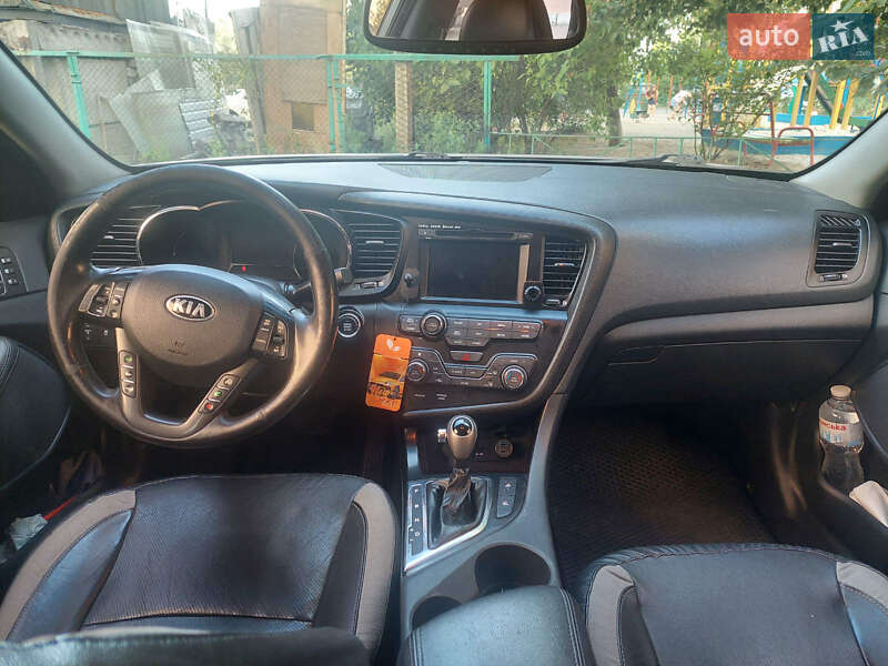 Седан Kia Optima 2013 в Киеве