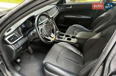 Седан Kia Optima 2019 в 