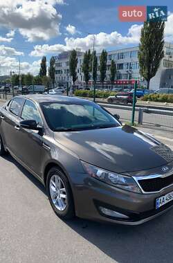 Седан Kia Optima 2013 в Киеве