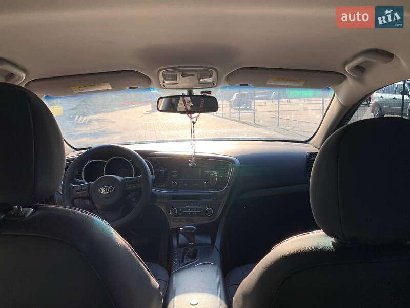 Седан Kia Optima 2015 в Львове