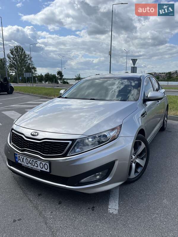 Седан Kia Optima 2011 в 