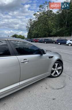 Седан Kia Optima 2011 в 