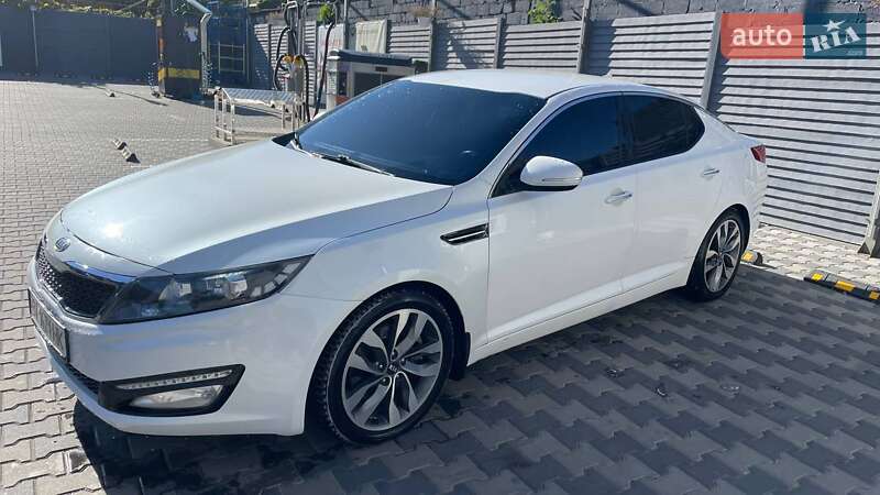 Седан Kia Optima 2012 в Харькове