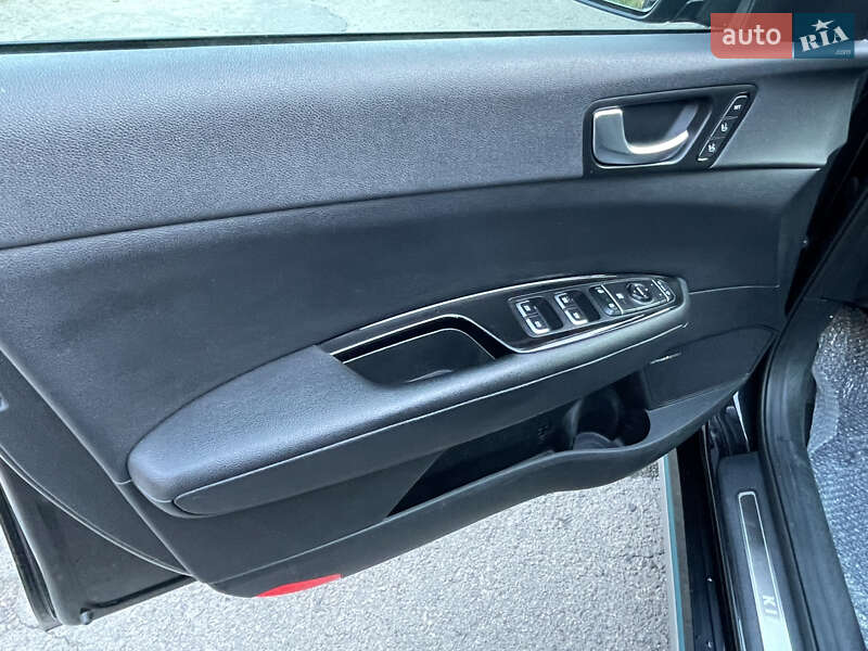 Универсал Kia Optima 2017 в Ровно