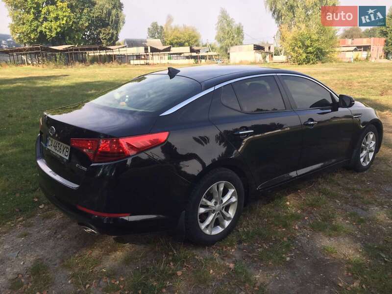 Седан Kia Optima 2012 в Монастырище