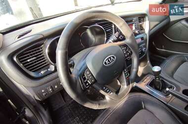 Седан Kia Optima 2011 в 
