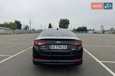 Седан Kia Optima 2013 в 