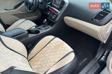 Седан Kia Optima 2013 в 