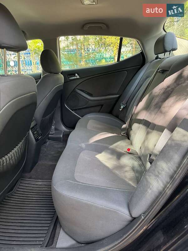 Седан Kia Optima 2011 в Запорожье