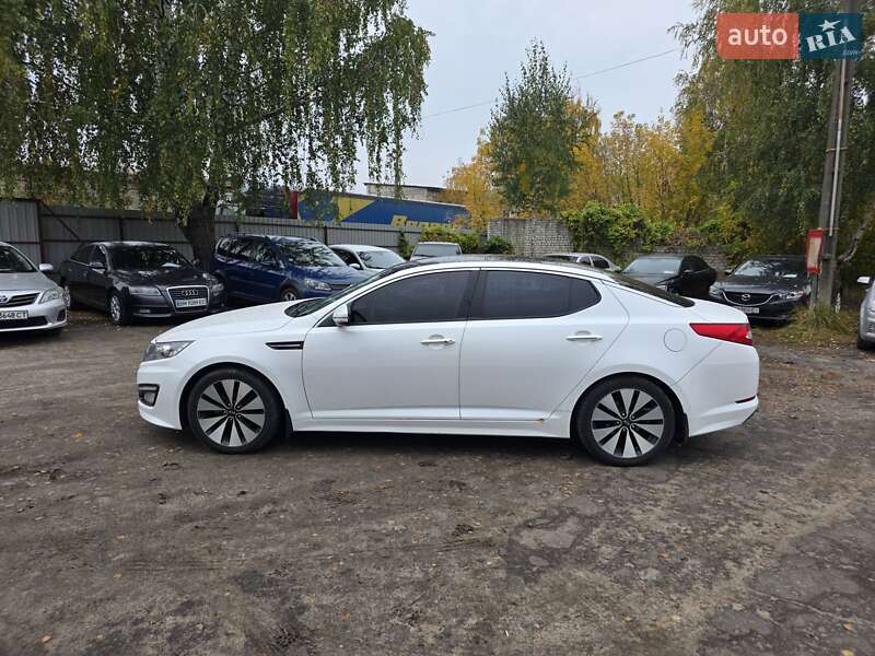 Седан Kia Optima 2013 в Шостке