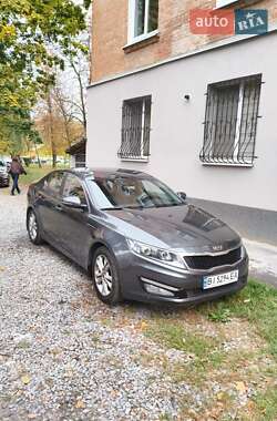 Седан Kia Optima 2012 в Полтаве