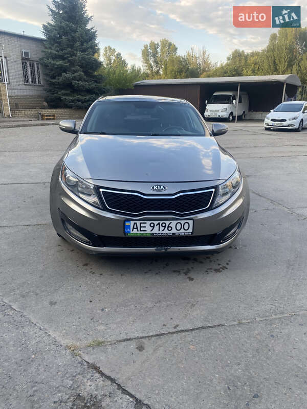 Седан Kia Optima 2013 в Дніпрі